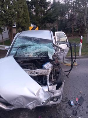 Uszkodzony pojazd Opel Meriva