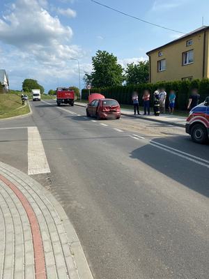 Samochód marki Fiat Punto biorący udziała w zdarzeniu