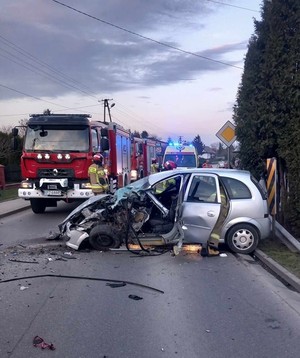 Uszkodzony pojazd Opel Meriva