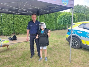 Wspólne zdjęcie z policjantem