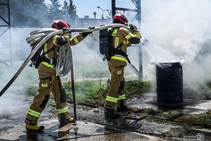 Policjanci podczas wspólnych ćwiczeń z wojskiem