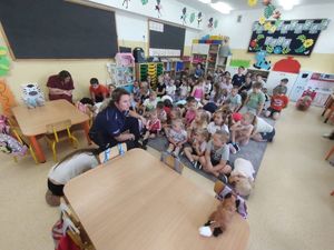 Dzielnicowi podczas spotkań z dziećmi