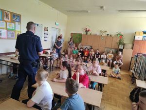 Dzielnicowi podczas spotkań z dziećmi