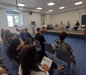Policjanci na debacie z seniorami