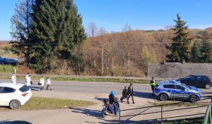 Policjanci podczas działań związanych ze Świętem Zmarłych