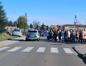 Policjanci podczas działań związanych ze Świętem Zmarłych