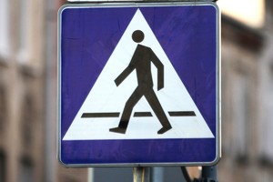 Zdjęcie znaku drogowego przejście dla pieszych