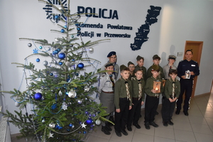 Przekazanie Betlejemskiego Światełka Pokoju od harcerzy