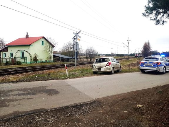 Zdjęcie uszkodzeni pojazdu opel corsa