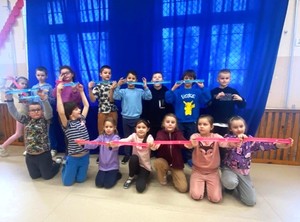 Policjanci podczas zajęć z dziećmi i młodzież