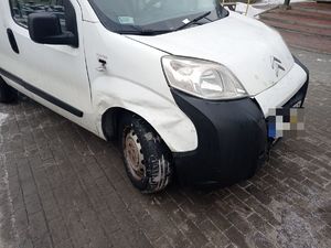 Zdarzenie drogowe z udziałem trzech pojazdów na skrzyżowaniu ul. Krakowskiej z ul. Ablewicza w Przeworsku