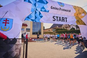 Uczestnicy podczas biegu