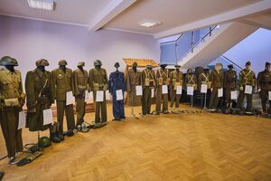 Wystawa umundurowania wojskowego