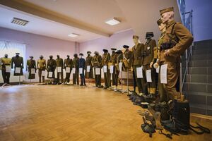 Wystawa umundurowania wojskowego