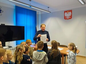 Przedszkolaki odwiedzają przeworską jednostkę
