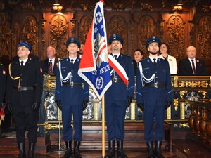 Uroczyste obchody uchwalenia Konstytucji 3 Maja w Przeworsku z udziałem przeworskich funkcjonariuszy