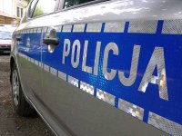 Napis policja na radiowozie