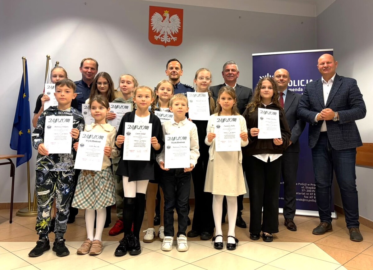 Wręczenie nagród w konkursie plastycznym Bezpieczne wakacje 2026